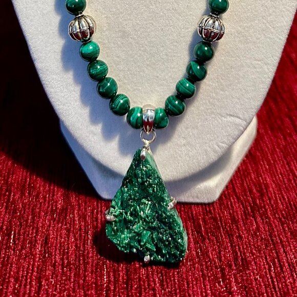 HNDMD Crystalline Malachite Pendant on Malachite & Sterling Silver Bead Necklace - Picture 1 of 13